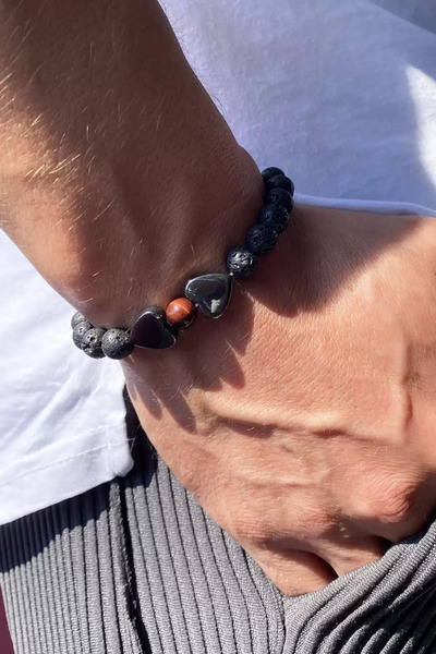 Mutenaura سوار رجالي أنيق مع تفاصيل خرزية