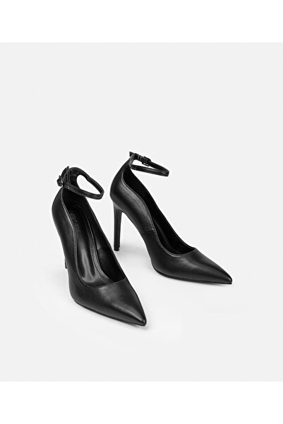 İpekyol Bilek bantlı topuklu ayakkabı