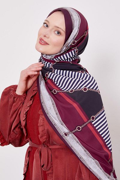 Levidor Plum Chain Pattern Love