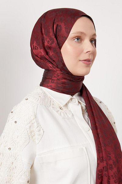 Levidor Burgundy Leopard Pattern Italian Jacquard Shawl