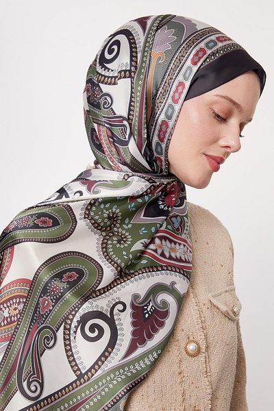 Levidor Black Edge Geometric Pattern Indian Silk Shawl