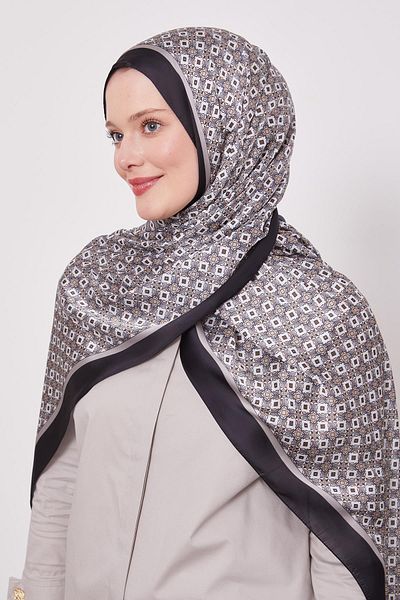 Levidor Black Square Pattern Indian Silk Shawl