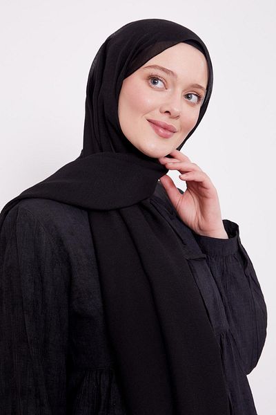 Levidor Black Arlyn Plain Shawl