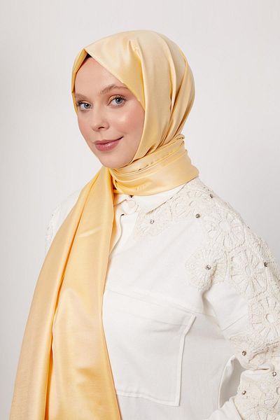 Levidor Yellow Silk Shawl