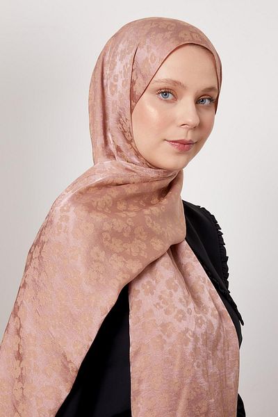 Levidor Rose Leopard Pattern Italian Jacquard Shawl