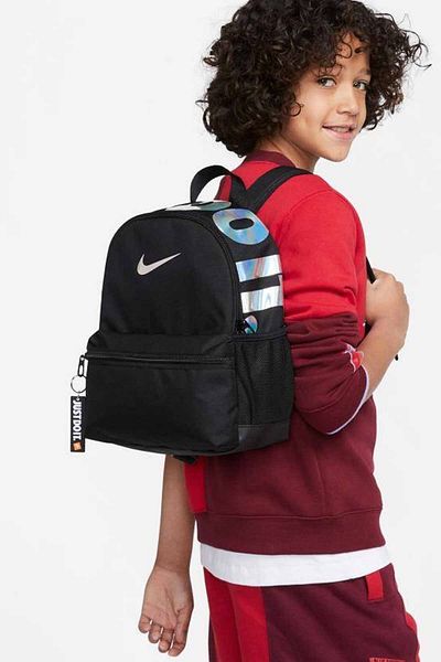 Nike حقيبة ظهر صغيرة الحجم للاستخدام اليومي في المدرسة الابتدائية العرض: 25 سم، الطول: 33 سم، العمق: 13 سم