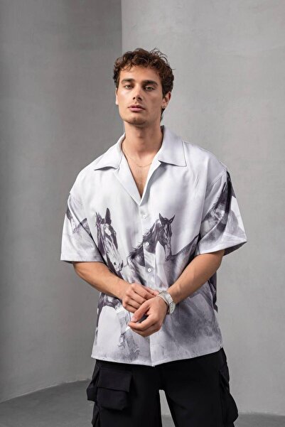 Moth Design Horse Design T-shirt