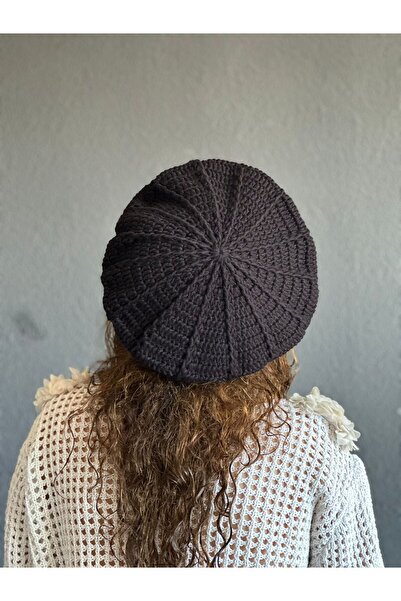 Gönülden Tasarım Hand Knitted French Painter Women's Beanie