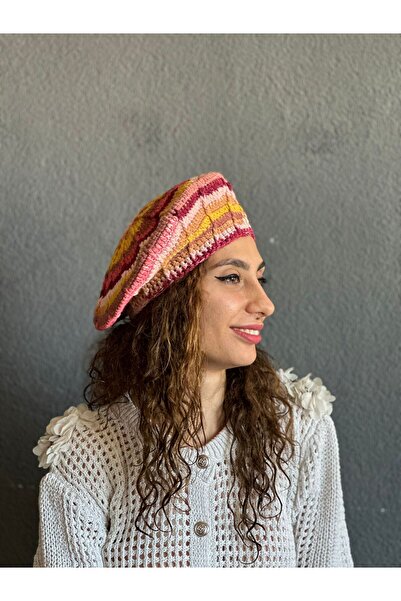 Gönülden Tasarım Hand Knitted French Painter Women's Beanie