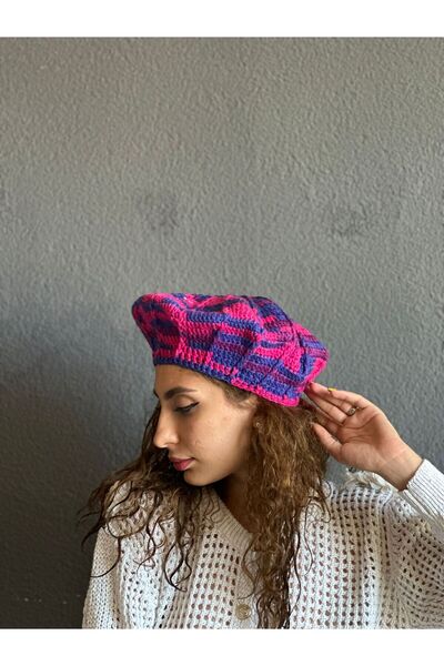 Gönülden Tasarım Hand Knitted French Painter Women's Beanie