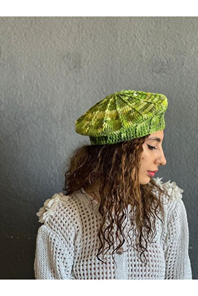 Gönülden Tasarım Hand Knitted French Painter Women's Beanie Green