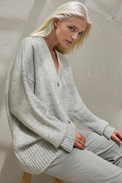 Hiccup Thick V-Neck Knitted Cardigan