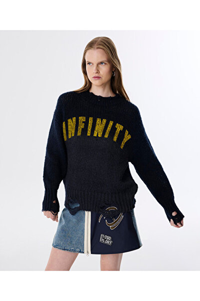 Twist Sweater with Aging Effect and Slogan