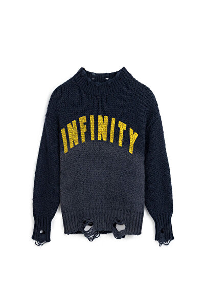 Twist Sweater with Aging Effect and Slogan
