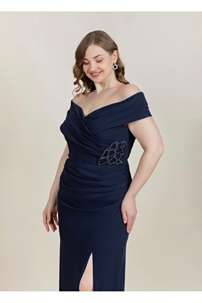 Megi Gelinlik İşlemeli Bel detaylı ve Yırtmaçlı Abiye