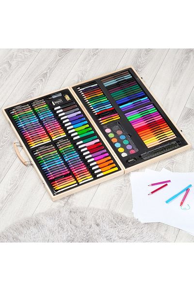 shumee Art painting set in a wooden case, 180 pieces.