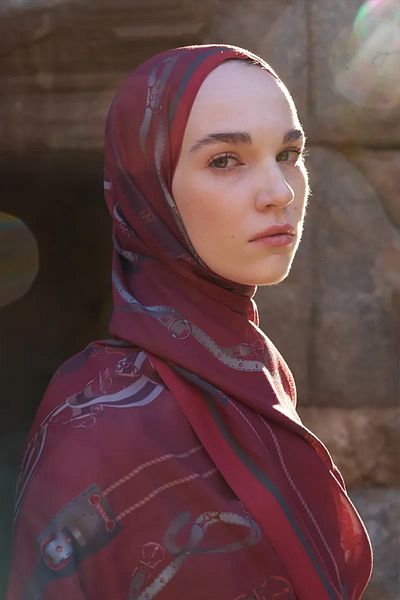 ED Scarf Sunrise Baroque Pattern Shawl - Claret Red