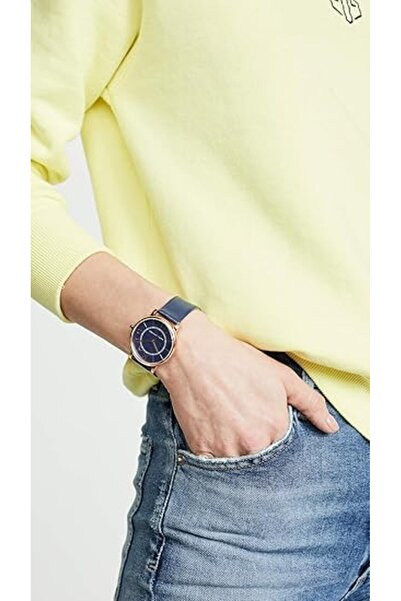 Marc Jacobs Womens Quartz Watch, Analog Display And Leather Strap - Mj1534