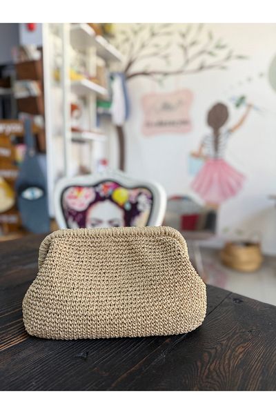 Desaryou Straw Bag with Burses