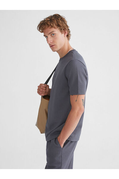 LC Waikiki Rmz Gi̇yi̇m Farkiyla Zero Roba Collar Printed Men's T-Shirt