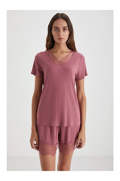 Penyemood Lace Detail V-Neck Short Sleeve Soft Textured Fabric Women's Shorts Pajama Set