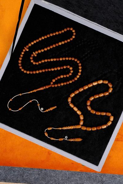 dergah tesbih Master Yusuf Cevher Collectible Kuka Rosary (2-Piece Set)