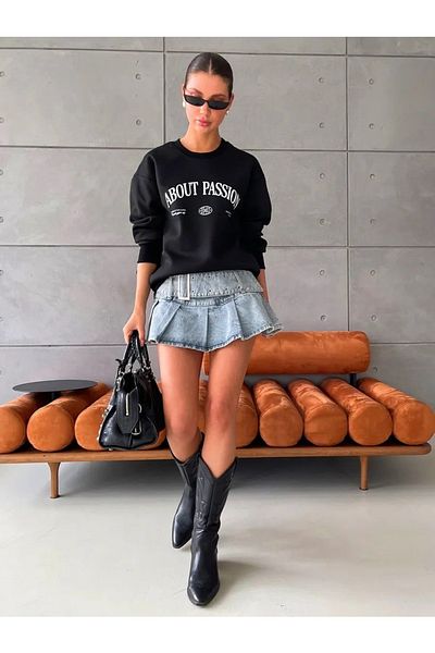 sole stories Oprah Women's 100% Cotton Crew Neck Oversize Fit Long Sleeve Black Printed Sweatshirt