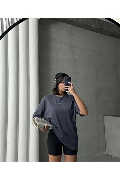 YouLikeButik - Metallic Printed Oversize T-Shirt-Black