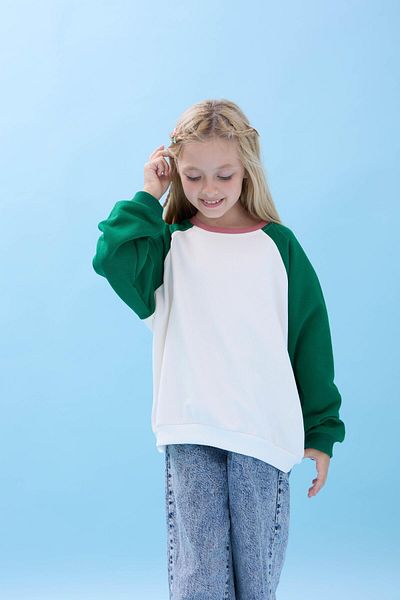 Perendi Girl's Crew Neck Colorful Basic Oversize Seasonal Nursery Sweatshirt - Ecru/Green
