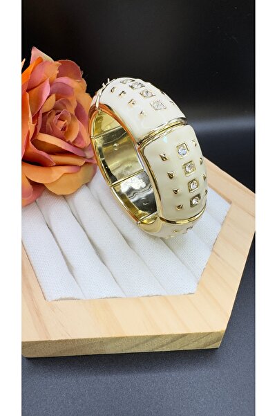 SK aksesuar سوار VIP مطاطي مطلي بالمينا الكريمي