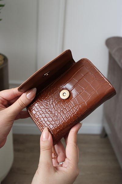 Mimoza Women's Two Compartment Zippered Wallet Crocodile Pattern
