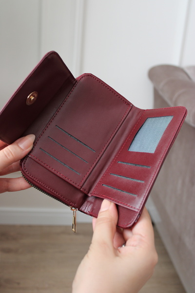 Mimoza Women's Burgundy Two-Compartment Zippered Wallet with Crocodile Pattern