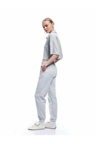 Koton Gray Women's Sweatpants with Raised Pockets and Lace-Up Waist 6Wal40015Ik