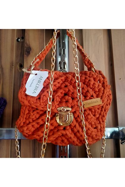 Ankuwa Handmade Chain Strap Bag