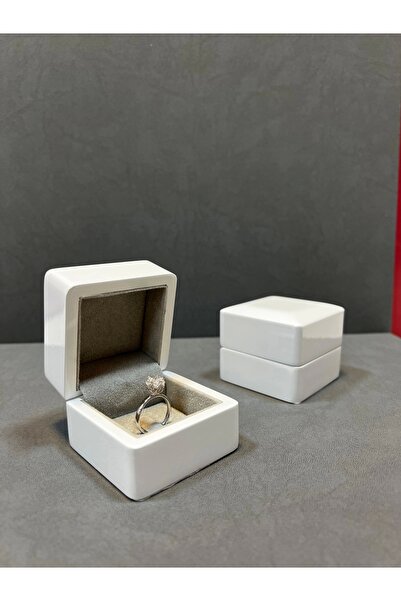 MeGass Dekor Ahşap Beyaz Renk 5x5 Cm Tırnaklı Yüzük Kutusu
