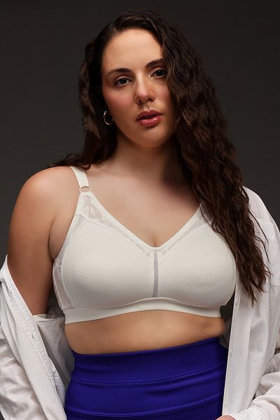 Clovia Non-Padded Non-Wired Spacer Cup Full Figure Bra in White - Cotton