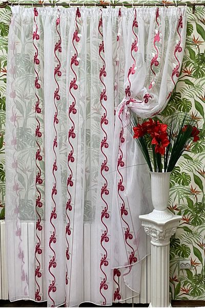 Liz Line Mechanically embroidered curtain, with rejansa, various sizes, white/red, "Flower garland" by LizLine RD183