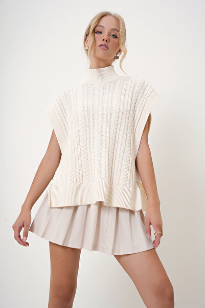 Trend Alaçatı Stili Women's Vanilla Half Fisherman Knitted Motif Side Band Knitwear Sweater Alc-X12505-1