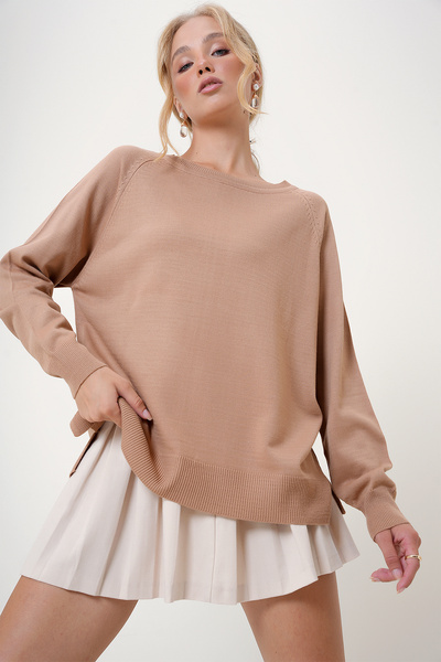 Trend Alaçatı Stili Γυναικείο γιακά καγιάκ με σχισμές στο πλάι Πλεκτό μπλούζα ανοιχτό καφέ ALC-X12503