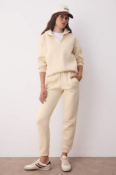 Trendyol Collection Stone Thick Fleece Inside Zipper Stand Collar Jogger Knitted Tracksuit Set Twoss25Em00000