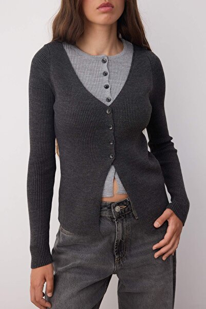 Trendyol Collection Anthracite Fitted Body Fitted Color Block Knitwear Cardigan Twoaw26Hi00172