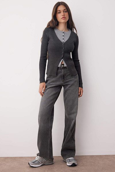 Trendyol Collection Anthracite Fitted Body Fitted Color Block Knitwear Cardigan Twoaw26Hi00172