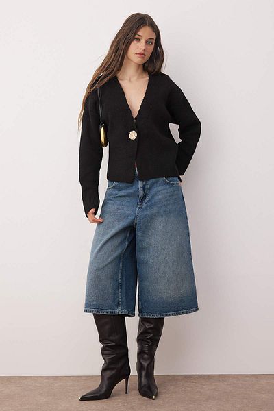 Trendyol Collection Black Soft Textured Button Detailed Knitwear Cardigan Twoaw26Hi00212