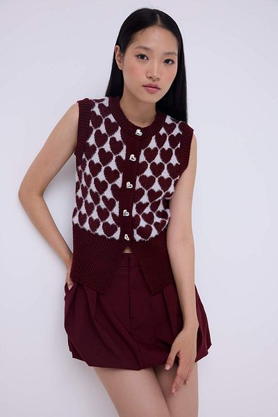 Trendyol Collection Teen Burgundy Beard/Yumosh Yarn Blended Heart Pattern Knitwear Vest Twoaw26Ye00012