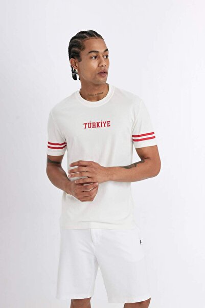 DeFacto DeFactoFit – Tričko pro sportovce s potiskem v Turecku s převažujícím límcem, krátký rukáv D5263AX24SM