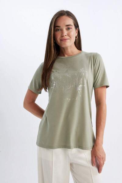 DeFacto Crew nyakú, rövid ujjú, normál szabású póló D3316AX24HS