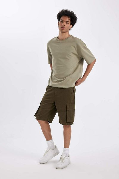 DeFacto Relax Fit Straight Leg Gabardine Bermuda Shorts C5382Ax24Sm