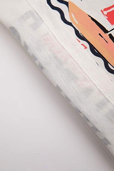 DeFacto Chlapecká sada 2 kusů trička s krátkým rukávem s námořním potiskem a šortek s elastickým pasem B9681A524SM