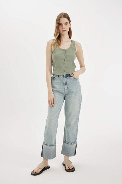 DeFacto Fitted U-Neck Ribbed Camisole Buttoned Tank Top D1173Ax24Sm