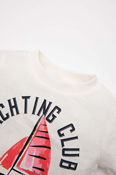 DeFacto Chlapecká sada 2 kusů trička s krátkým rukávem s námořním potiskem a šortek s elastickým pasem B9681A524SM